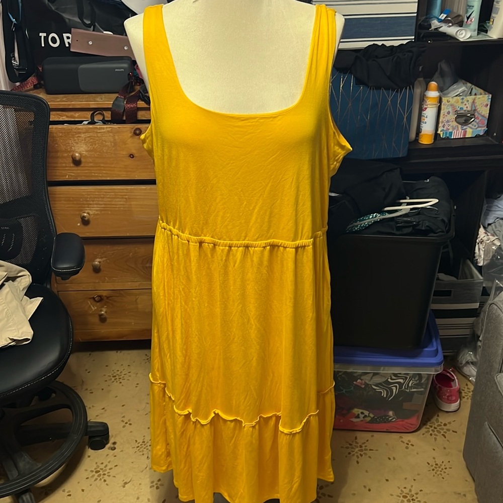 NWT maxi dress mid knee length